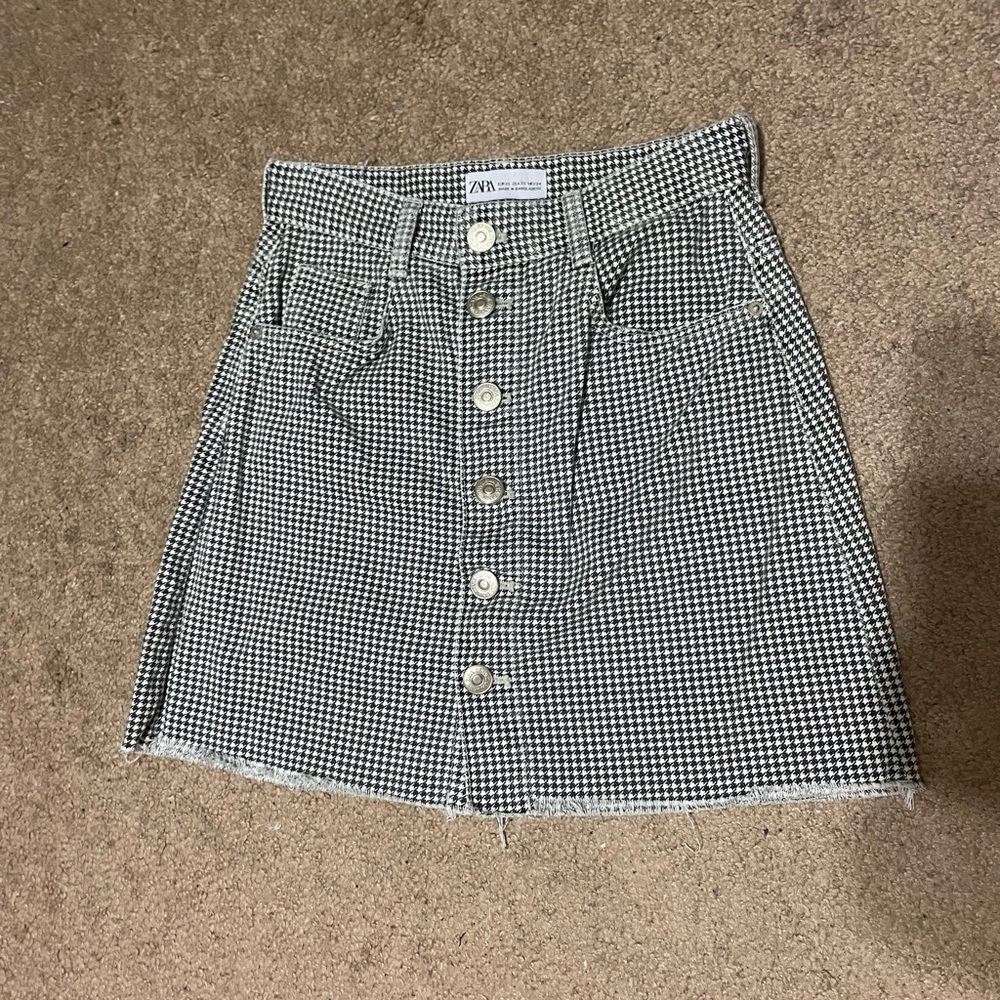 Zara gingham‎ black and white mini skirt size XS